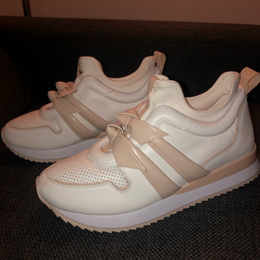 NEW Alexandre Birman Sneakers 💗👟